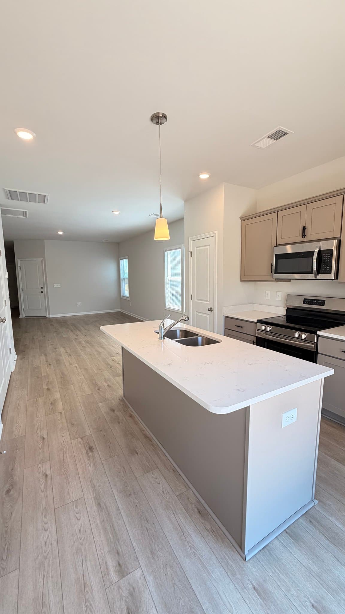 Greer House: 1456 Donhill Dr