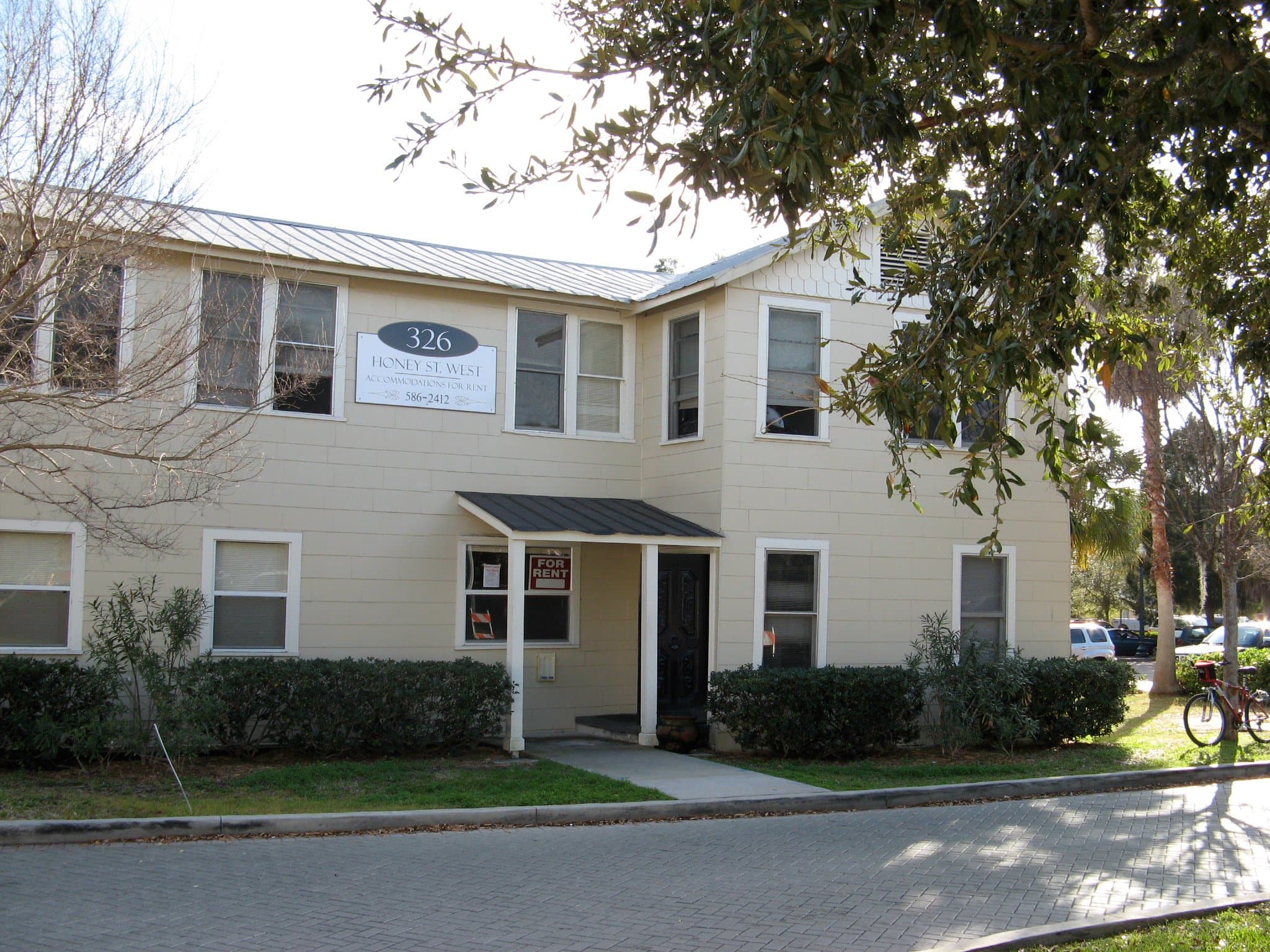 Dunedin Single Room: 326 Honey St W.