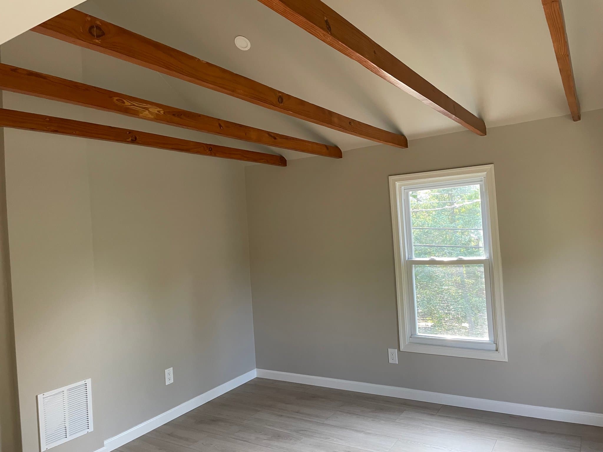Boonsboro House: 7405 Mountain Laurel Rd