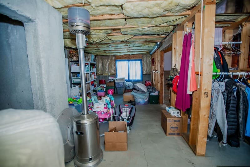 Draper House: 14233 S Adobe School Dr