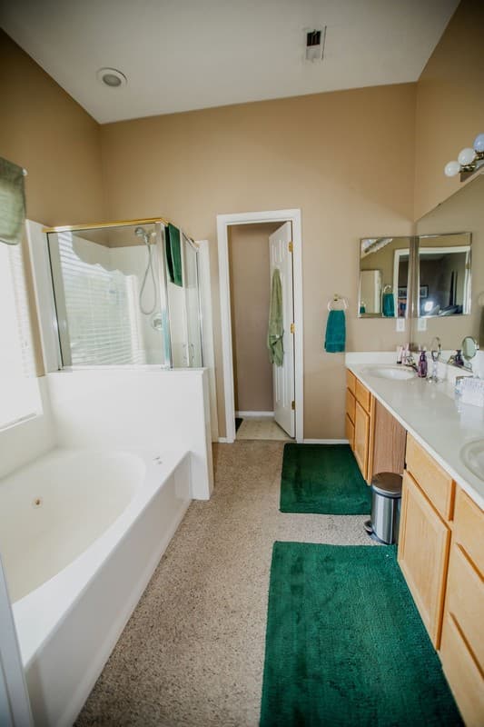 Draper House: 14233 S Adobe School Dr