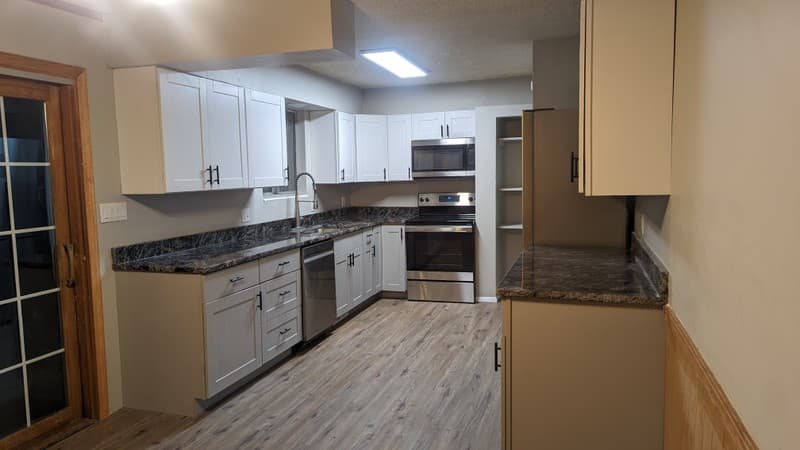 Pleasant Grove House: 117 N 1185 E