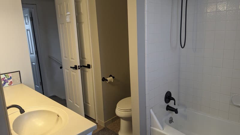 Pleasant Grove House: 117 N 1185 E