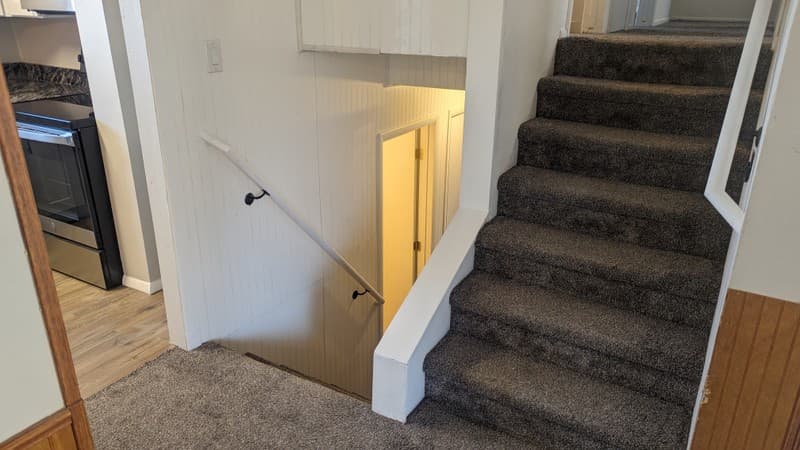 Pleasant Grove House: 117 N 1185 E