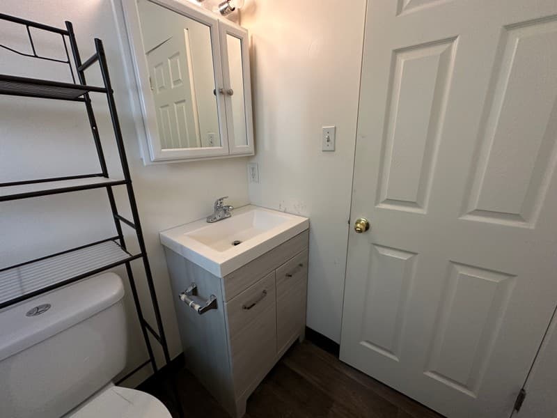Salt Lake City Apartment: 860 E 500 S