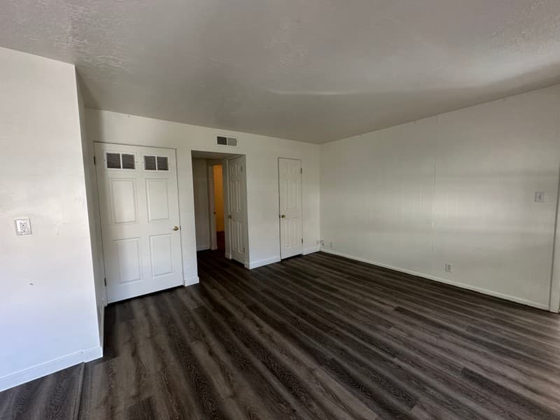 Salt Lake City Apartment: 860 E 500 S
