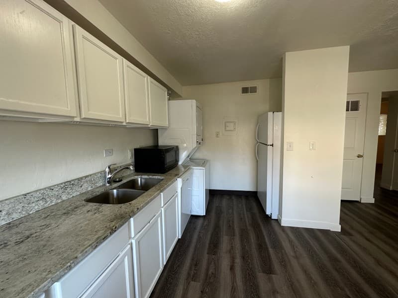 Salt Lake City Apartment: 860 E 500 S