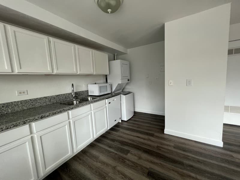 Salt Lake City Apartment: 860 E 500 S