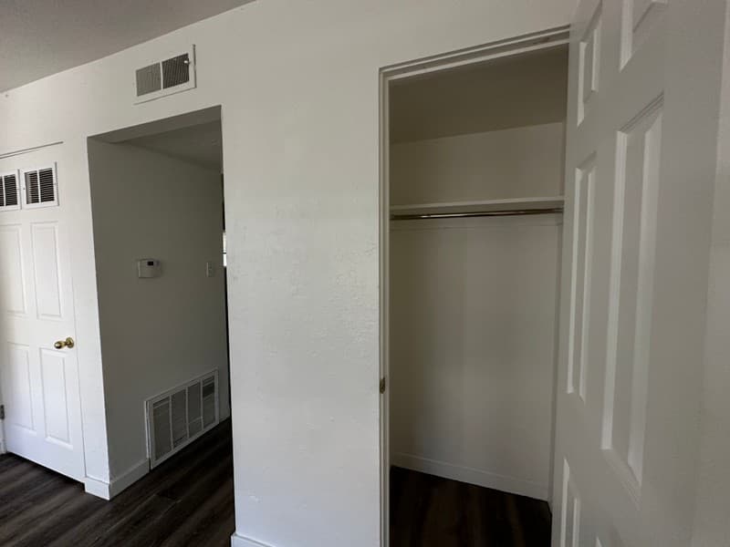 Salt Lake City Apartment: 860 E 500 S