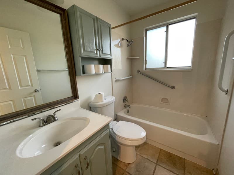 Sandy House: 8039 S Old Dairy Rd