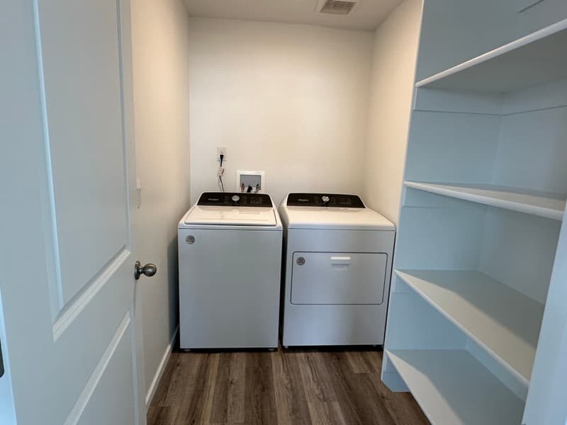 Saratoga Springs Townhome: 253 N Portside Ln