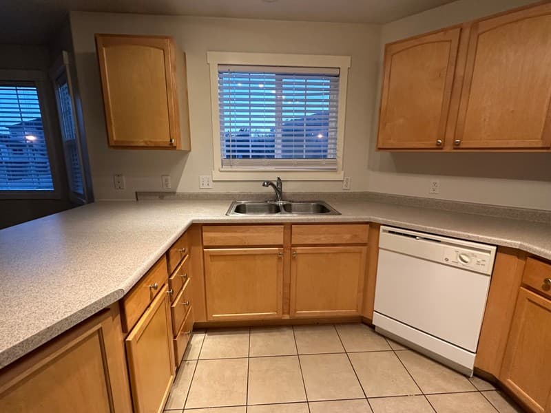 Saratoga Springs Condo: 160 W Daybreak Ln