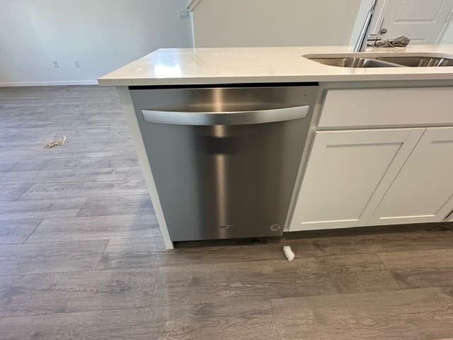 Saratoga Springs Townhome: 253 N Portside Ln