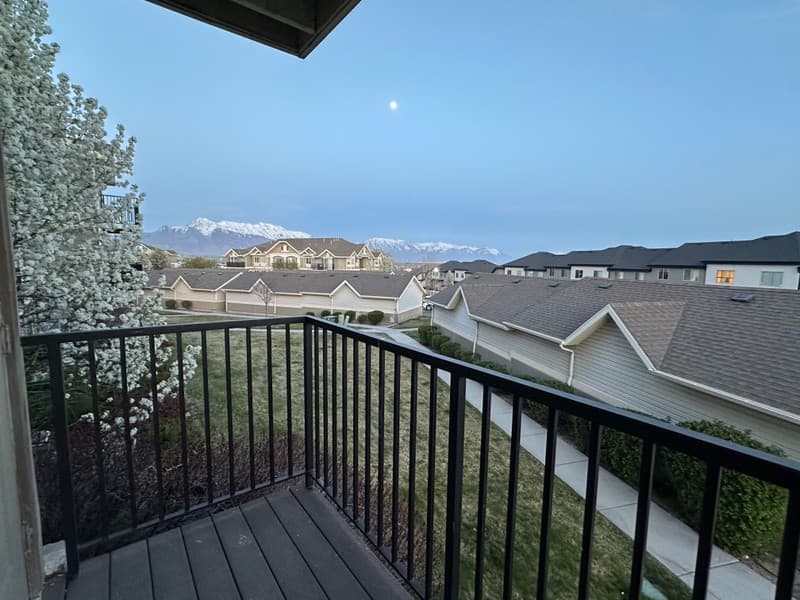 Saratoga Springs Condo: 160 W Daybreak Ln