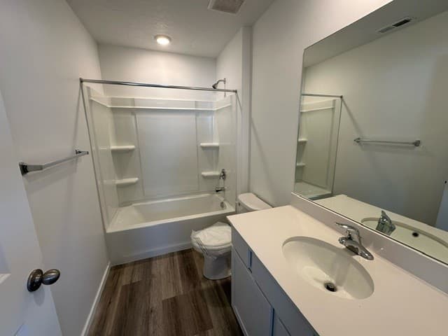 Saratoga Springs Townhome: 253 N Portside Ln