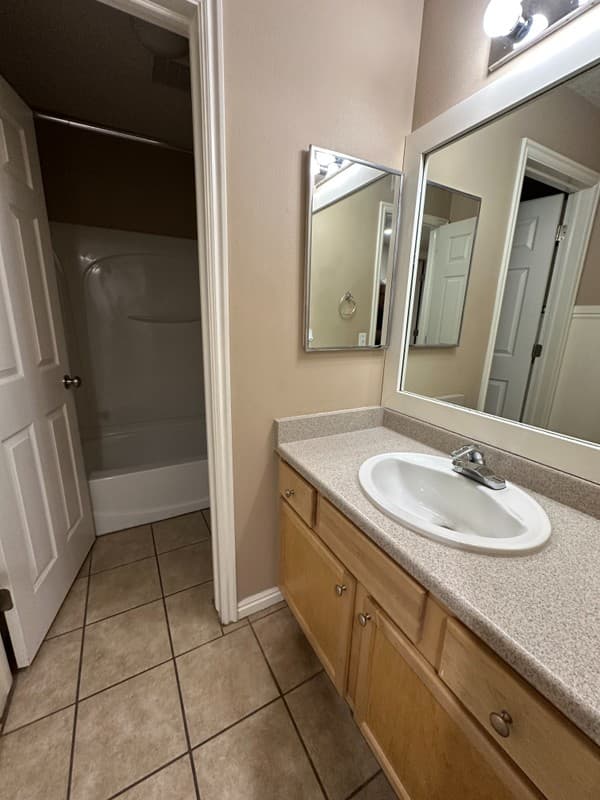 Saratoga Springs Condo: 160 W Daybreak Ln