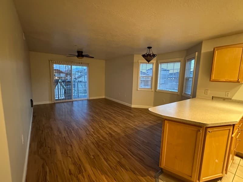 Saratoga Springs Condo: 160 W Daybreak Ln