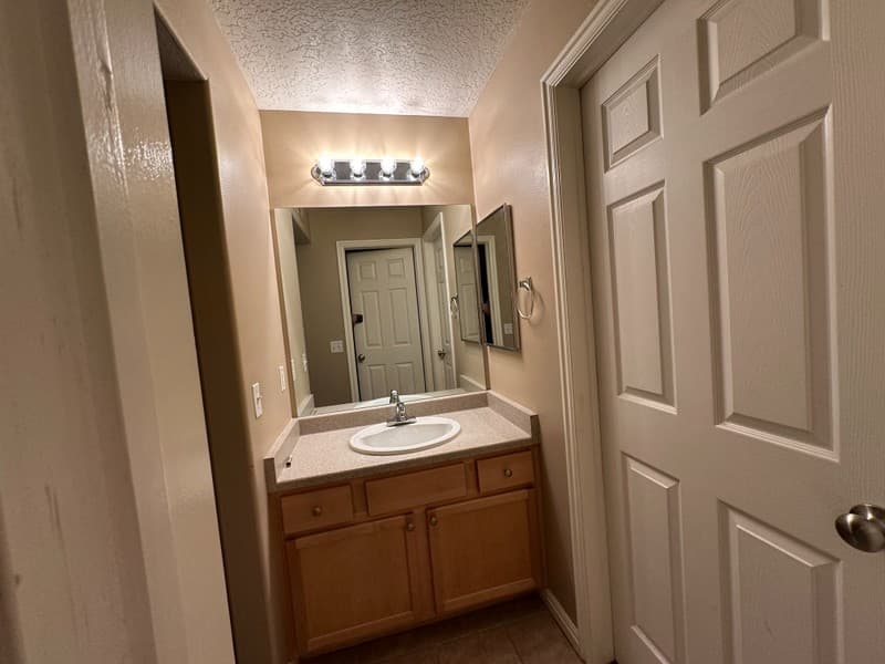 Saratoga Springs Condo: 160 W Daybreak Ln