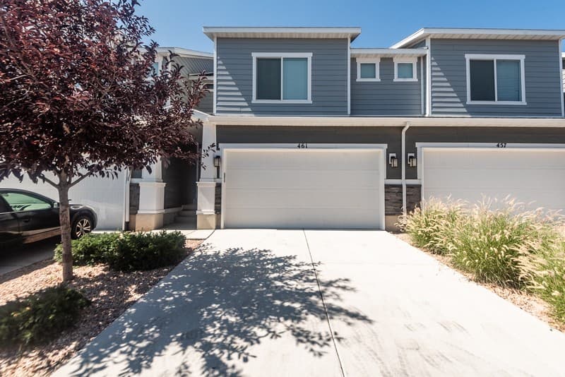 Saratoga Springs Townhome: 461 S Day Dream Ln