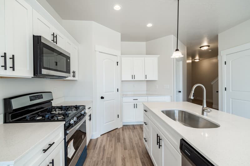 Lehi Single Room: 3803 W Big Horn Dr