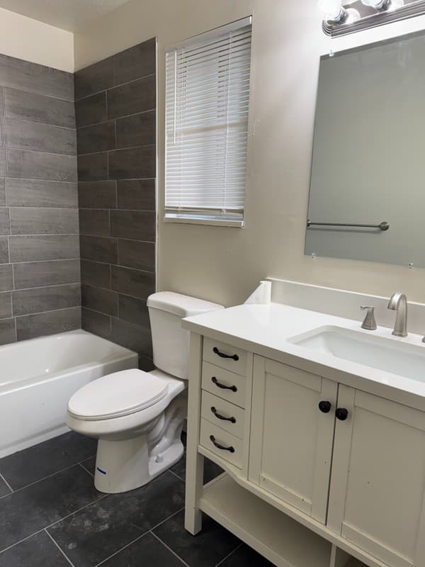 Magna Townhome: 3118 S Spencer Ave