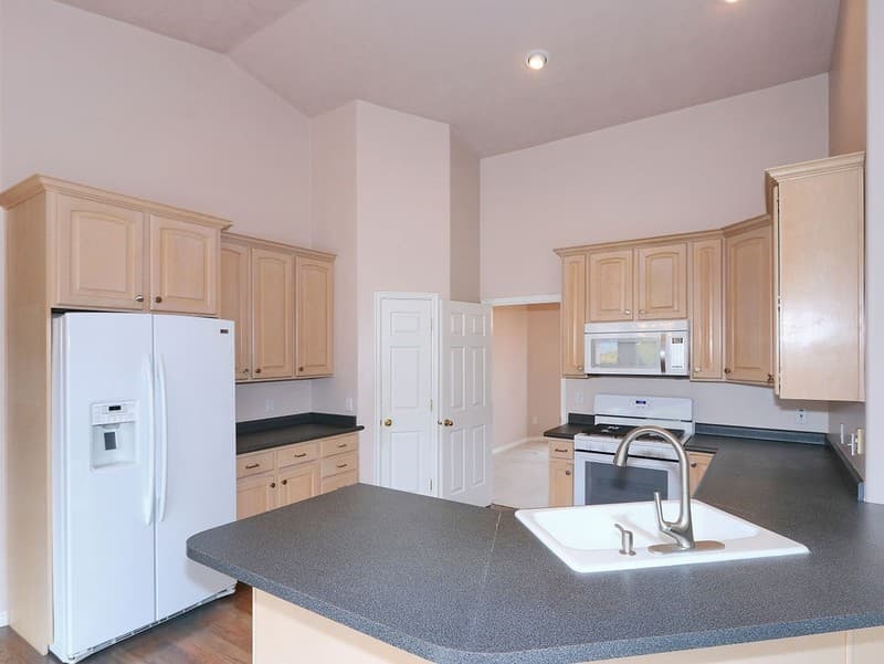 Sandy House: 11567 S Lexington Hills Cir