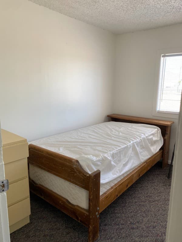 Huntington House: 380 N 200 W