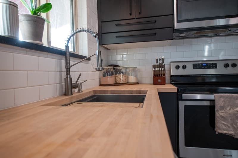 Layton House: 757 Hill Blvd