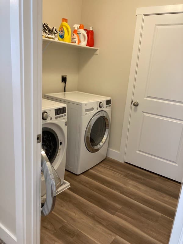 North Logan Single Room: 2025 N 380 E