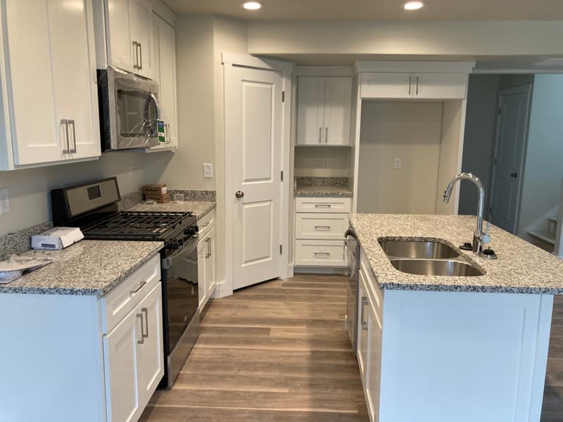 North Logan Single Room: 2025 N 380 E