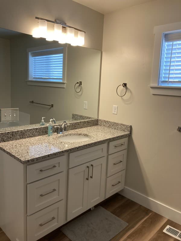 North Logan Single Room: 2025 N 380 E