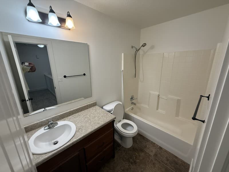 Farmington House: 1427 W South Paddock Dr