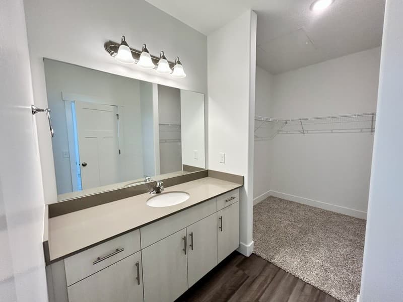 Riverton Condo: 13713 S Hanley Ln