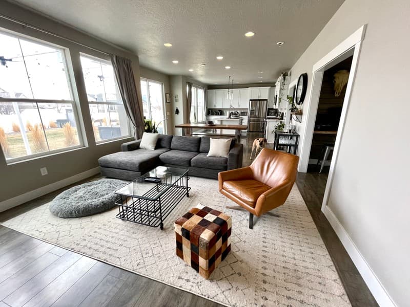 Riverton House: 2422 W 11730 S