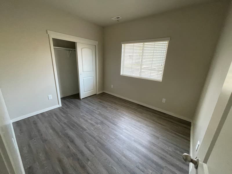 Saratoga Springs Condo: 223 E Jordan Ridge Blvd