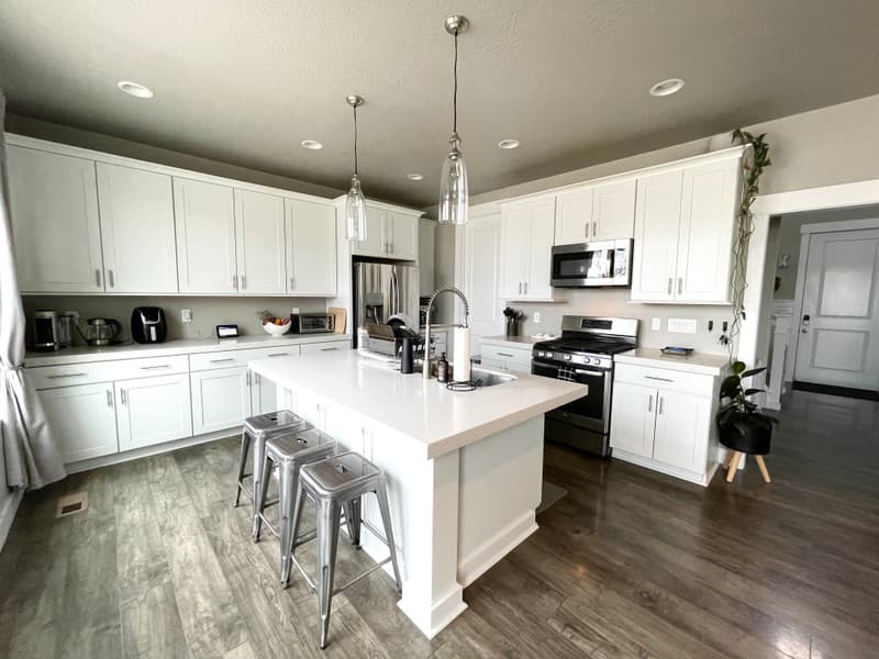 Riverton House: 2422 W 11730 S