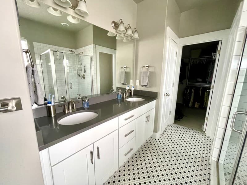 Riverton House: 2422 W 11730 S