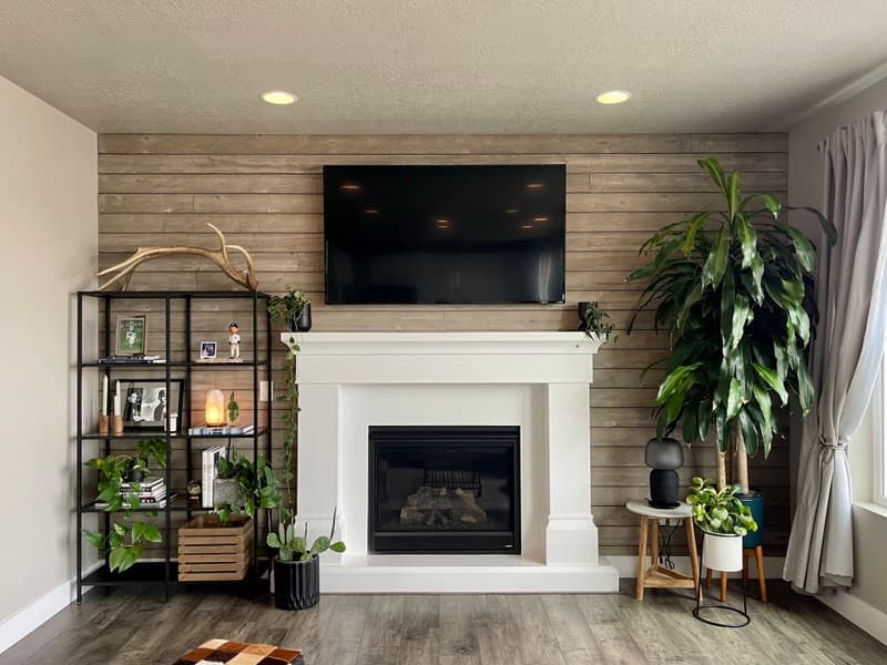 Riverton House: 2422 W 11730 S