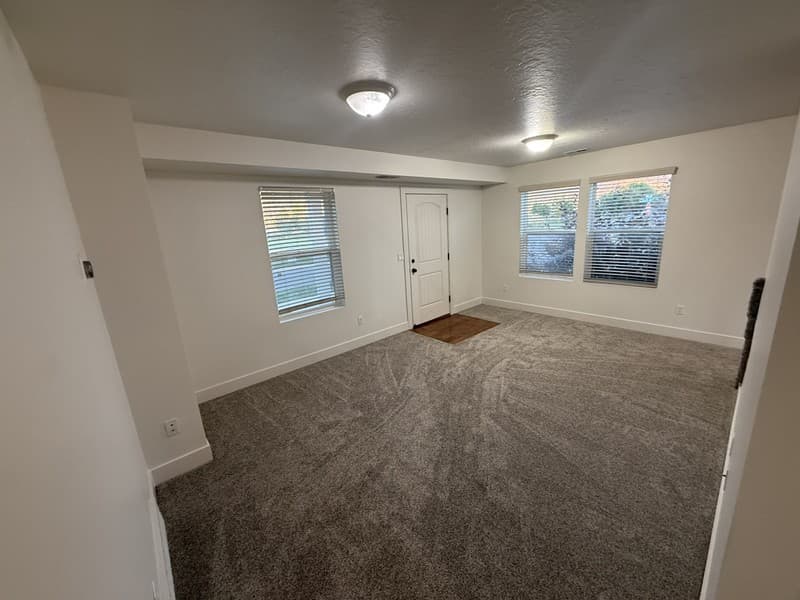 Farmington House: 1427 W South Paddock Dr