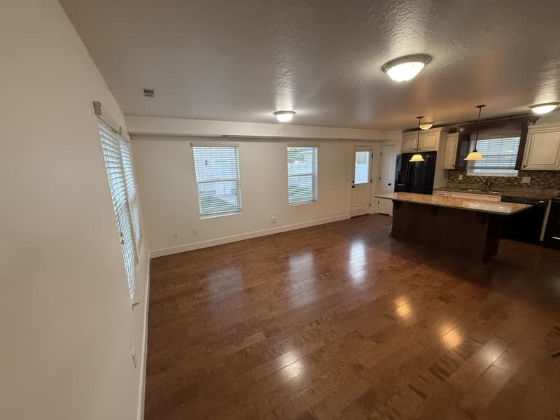 Farmington House: 1427 W South Paddock Dr
