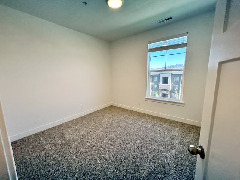 Riverton Condo: 13713 S Hanley Ln