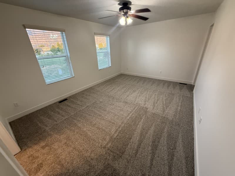 Farmington House: 1427 W South Paddock Dr