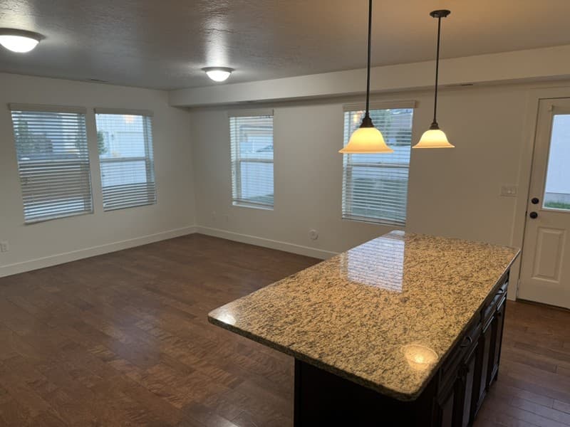 Farmington House: 1427 W South Paddock Dr