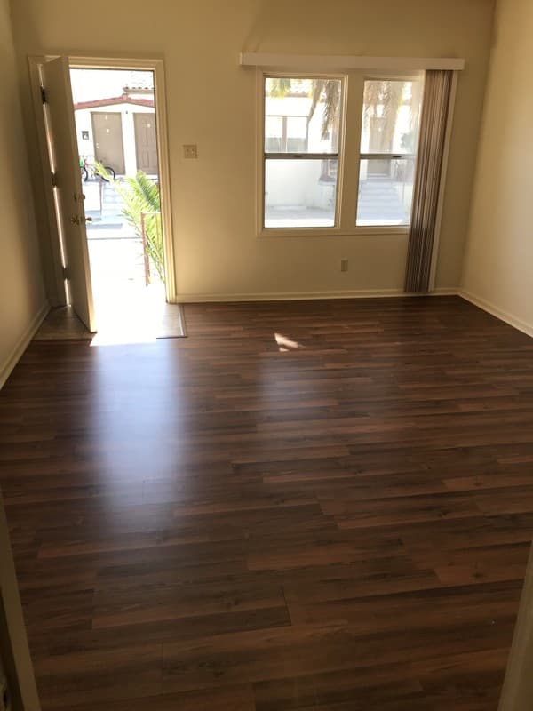 Oakland Apartment: 1729 Seminary Ave