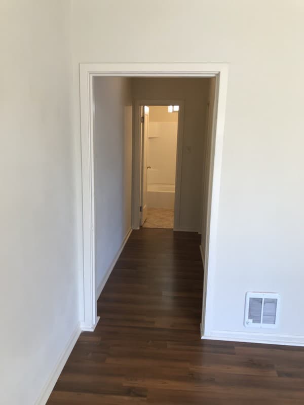 Oakland Apartment: 1729 Seminary Ave