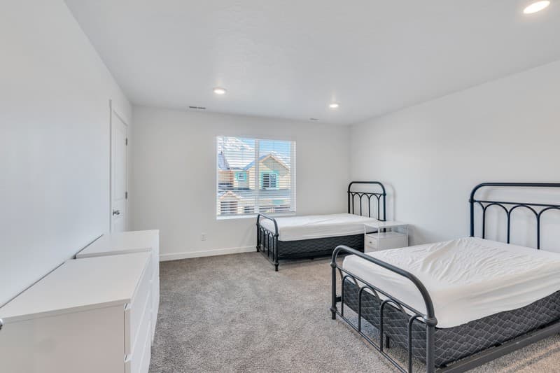 Provo Single Room: 642 W 1870 S