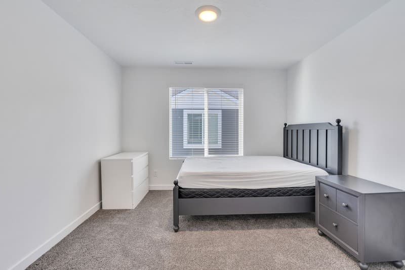 Provo Single Room: 642 W 1870 S