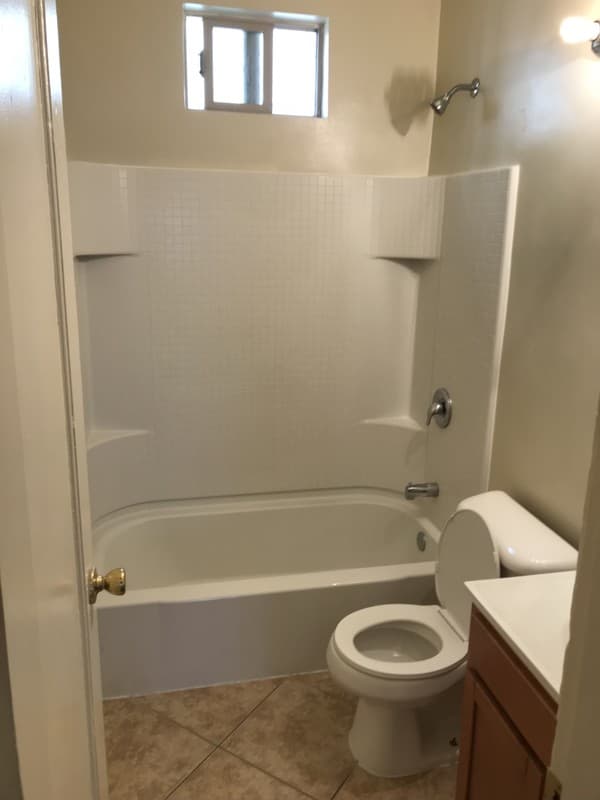 Oakland Apartment: 1729 Seminary Ave
