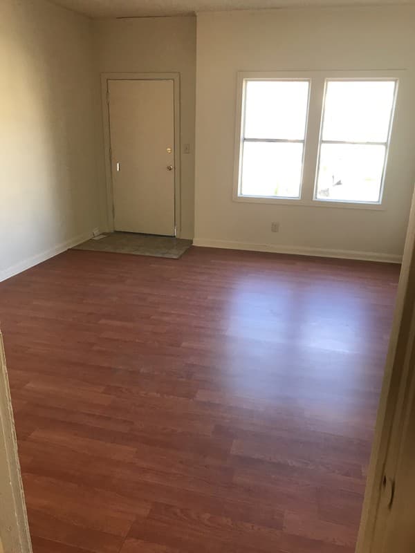 Oakland Apartment: 1729 Seminary Ave
