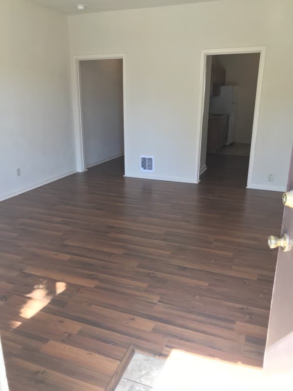 Oakland Apartment: 1729 Seminary Ave